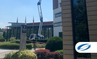 Camion con piattaforma aerea 28DA altezza cesto